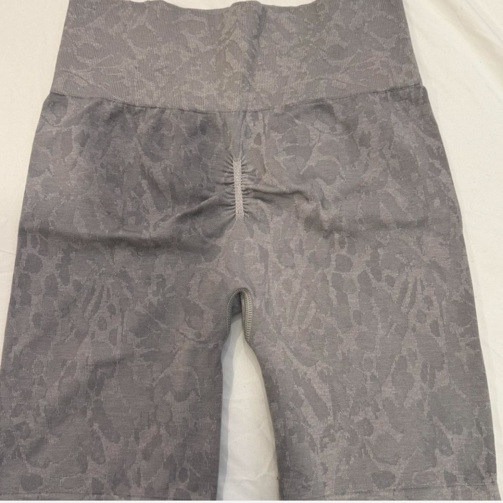 Gymshark Gray Patterned Leggings